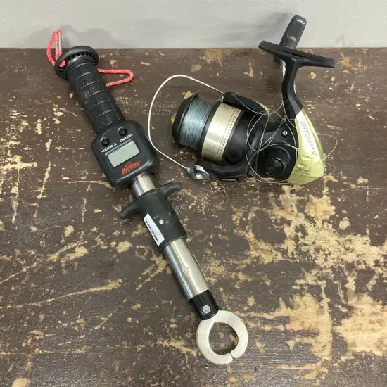 Berkley 14" Fish Lip Grip with Digital Scales & Shimano Hyperloop 6000 FB Spinning Reel With Line